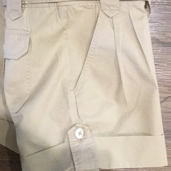 🎉HOST PICK 🎉Michael Kors khaki shorts - Picture 4 of 4